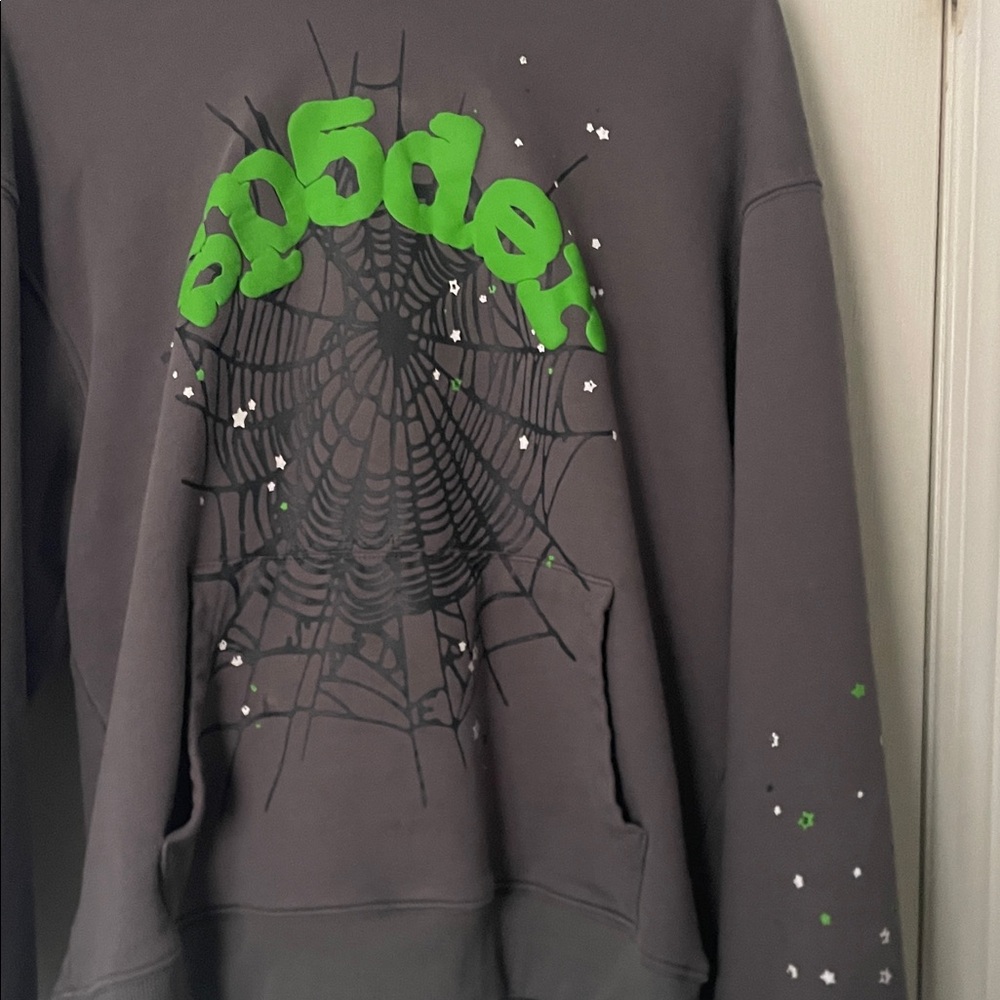Stylish Gray Cardigan with Green Graphic